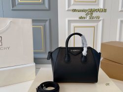 1:1 Givenchy Bag Black Elegant Handbag Look Alike