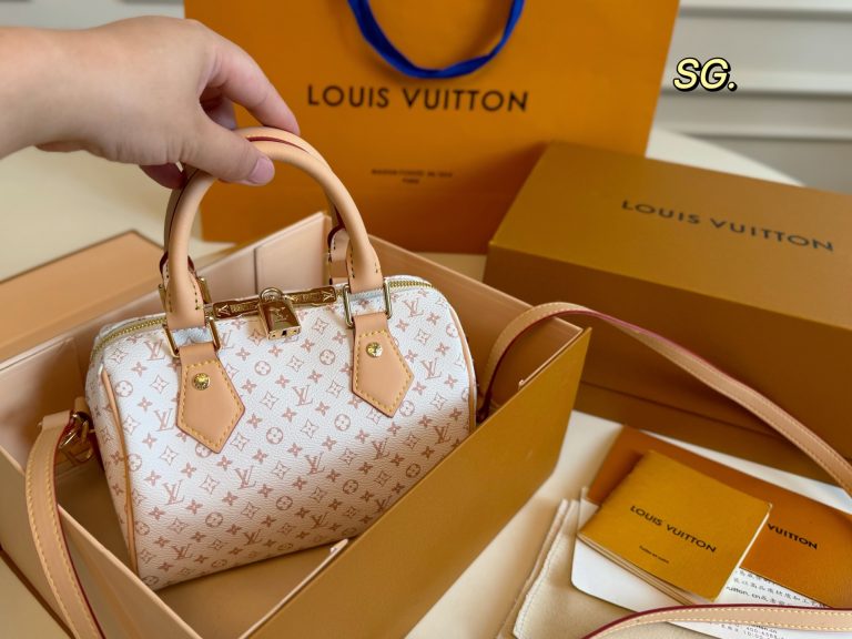 1:1 Louis Vuitton Classic Retro Super Clone Replica