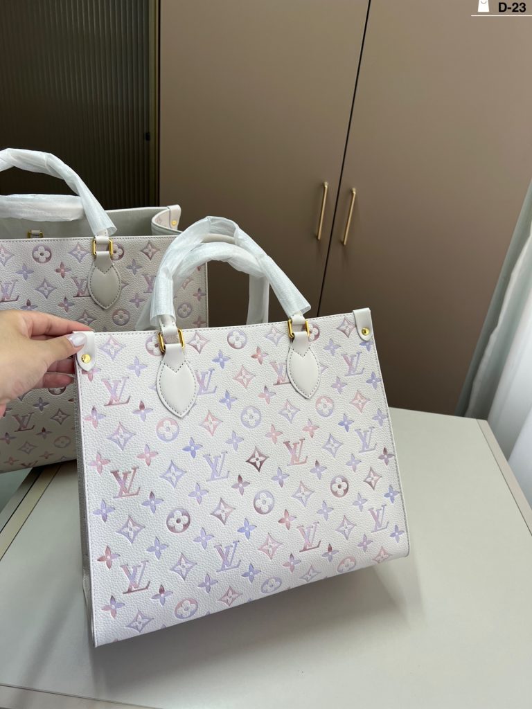 Aaa Louis Vuitton Clásico Elegante Primera Copia Réplica 1