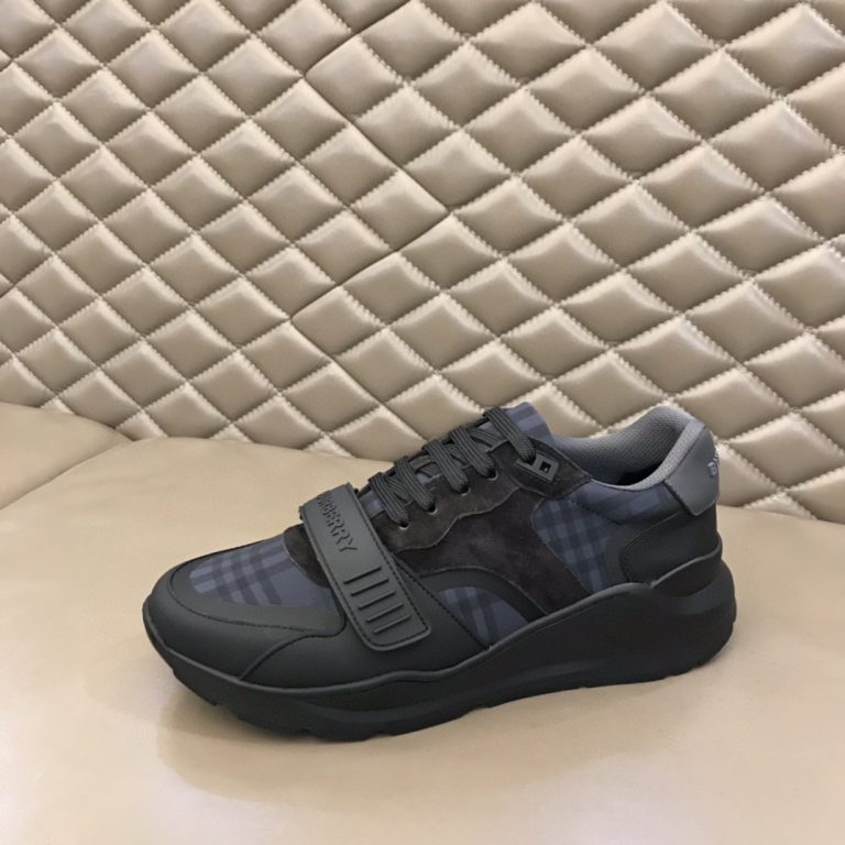 Burberry Shoes Rubber Classic Super Clone Fake Valentino Shoes