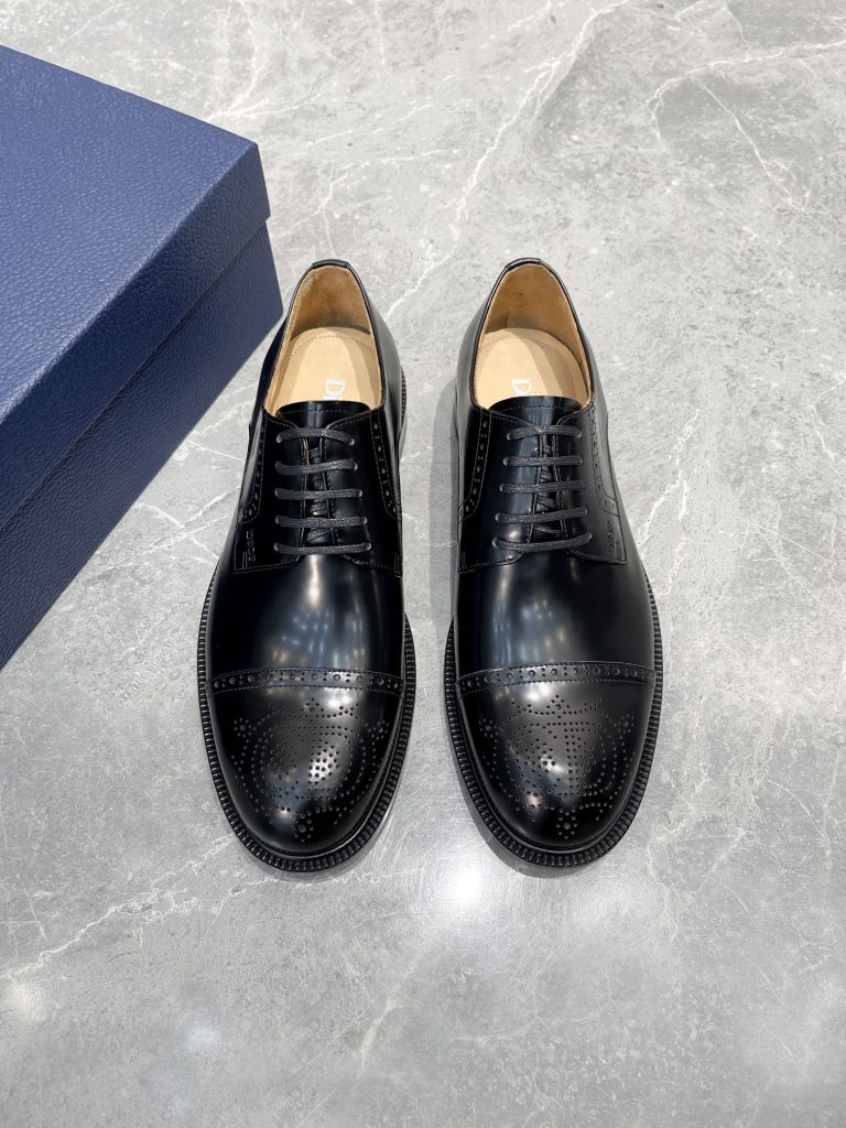 Dior Zapatos Cuero Negro Clásico 1:1 Valentino Knock Off Zapatos