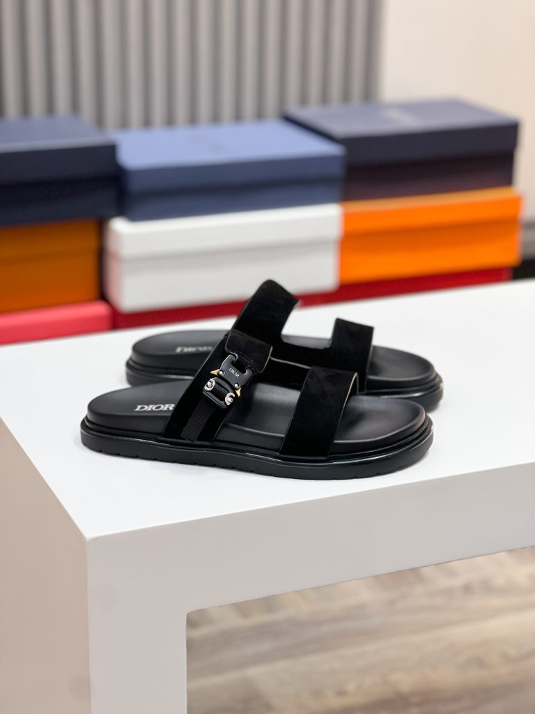 Dior Shoes Leather Elegant Look Alike Valentino Knock Off Shoes