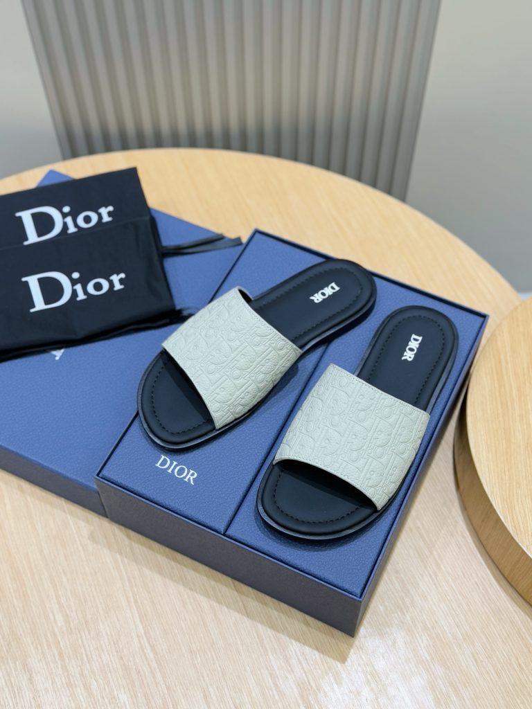 Dior Shoes Leather Elegant Replica Faux Valentino Shoes