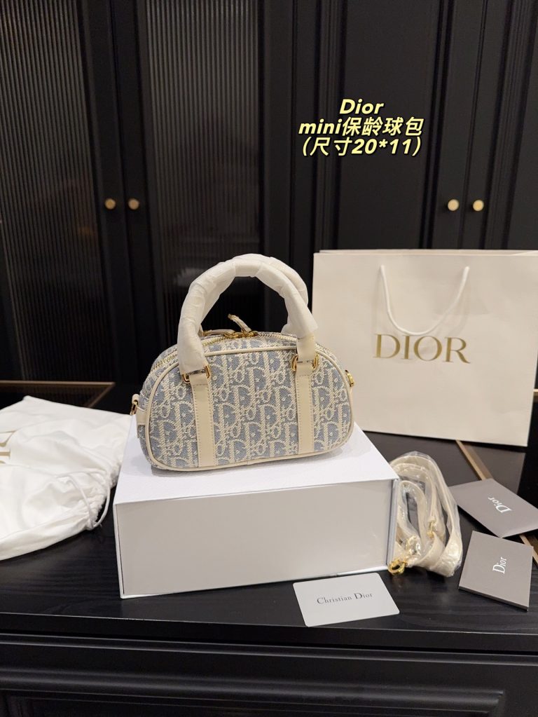 Fake Dior Bag Black Classic Retro Aaa
