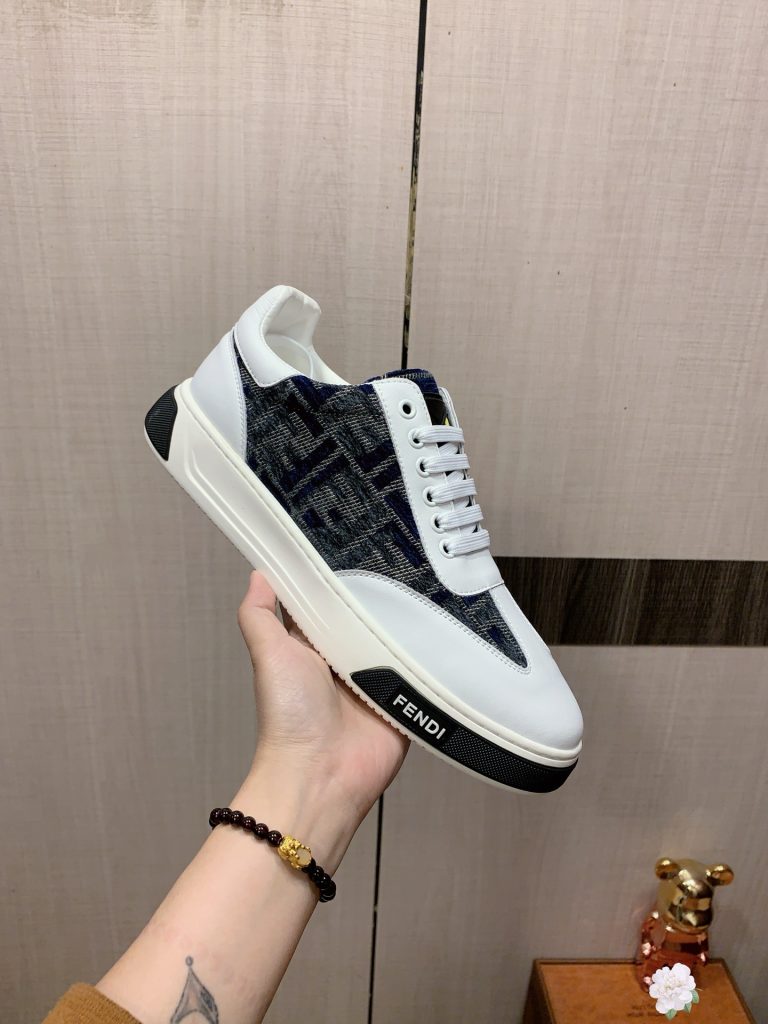 Fendi zapatos de piel de vaca Casual de lujo falsos zapatos Valentino