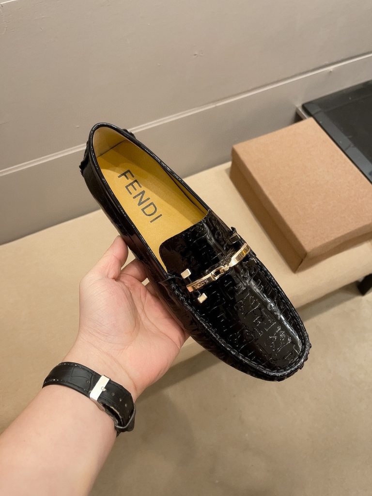 Fendi Shoes Leather Fashion High Quality Fake Sneakers Cheap