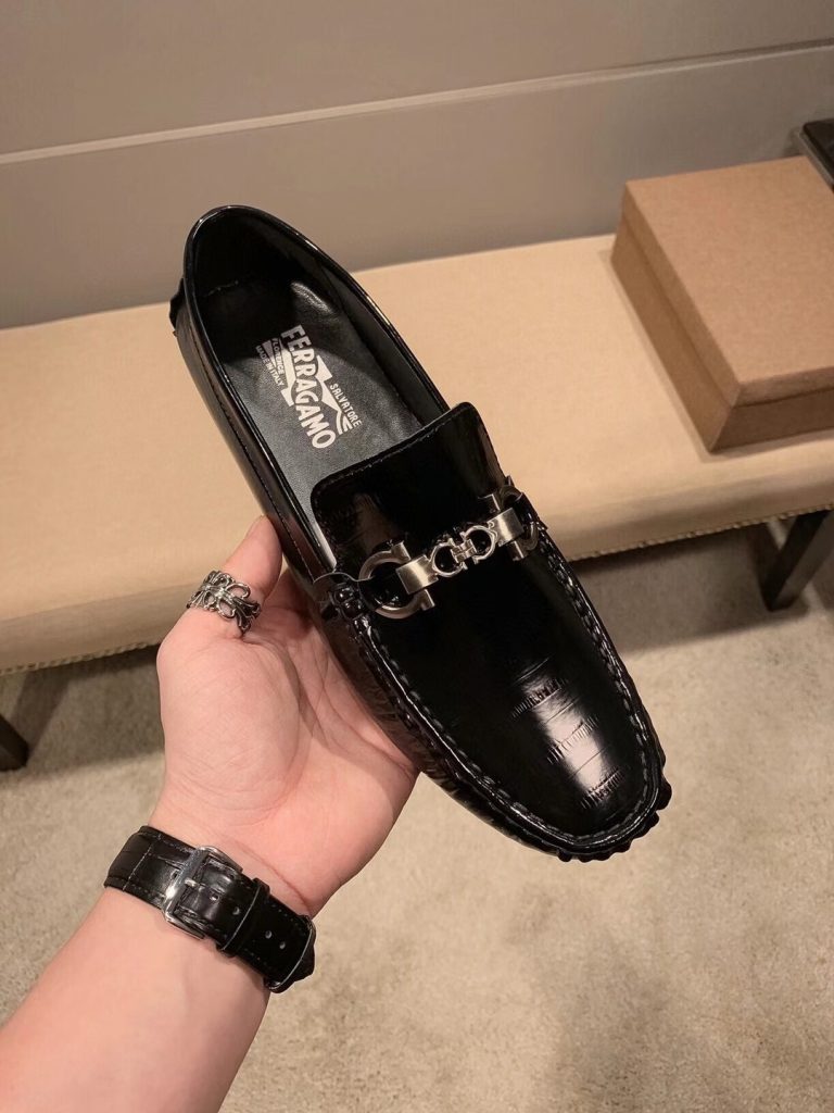 Ferragamo Shoes Cowhide Casual Luxury Replica Shoes