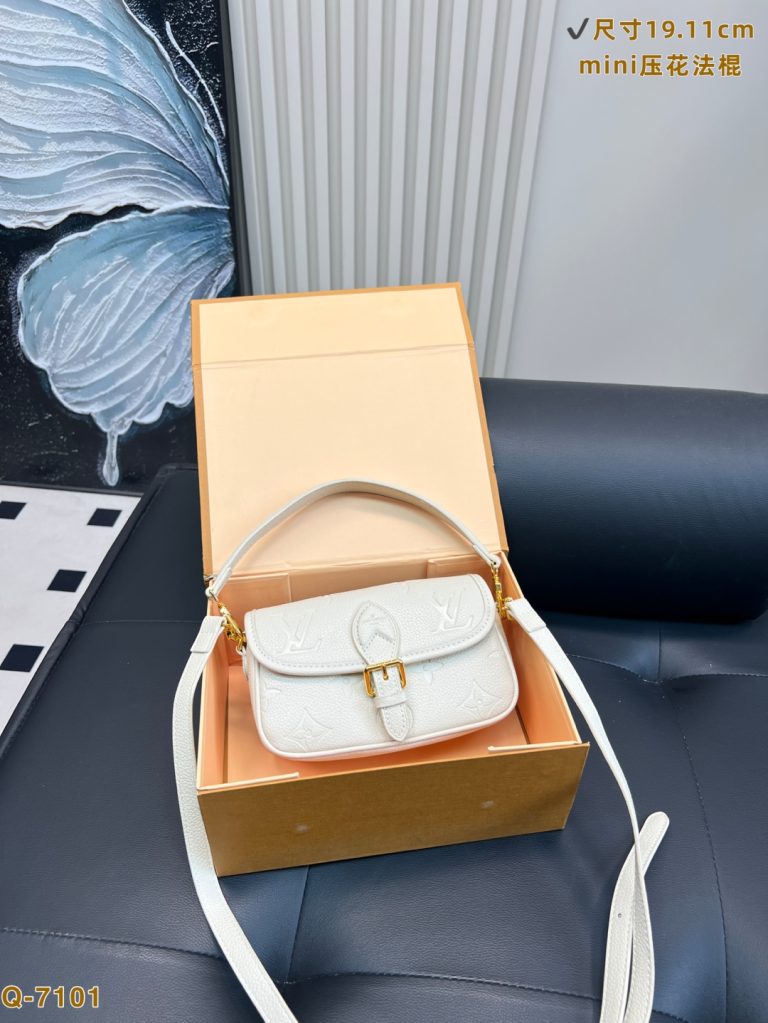 First Copy Lv Bag Red Classic Shoulder Look Alike