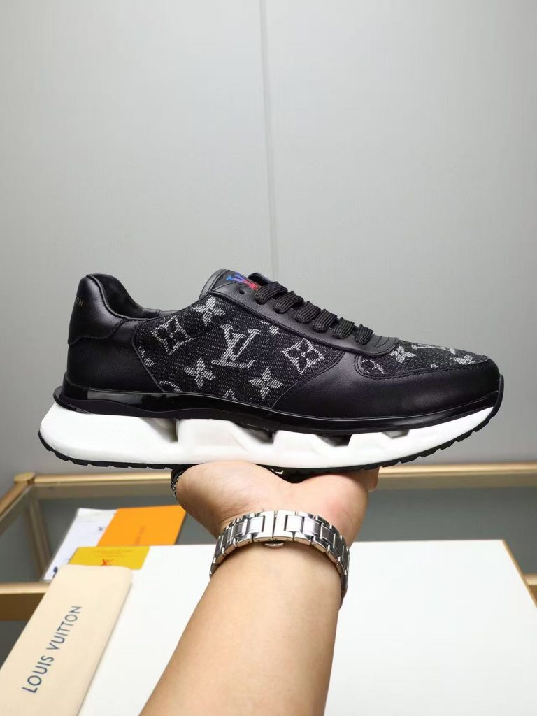 Louis Vuitton Schuhe Leder Elegant Super Clone Gefälschte Valentino Schuhe