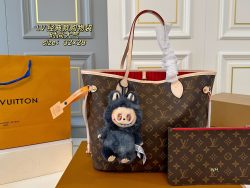 Luxe Louis Vuitton Classic Street Replica Designer
