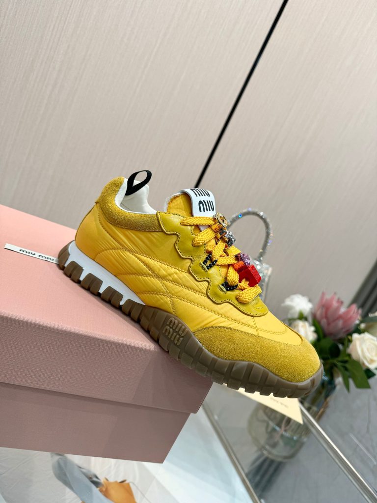Miu Miu Shoes Canvas Retro First Copy Fake Off White Shoes