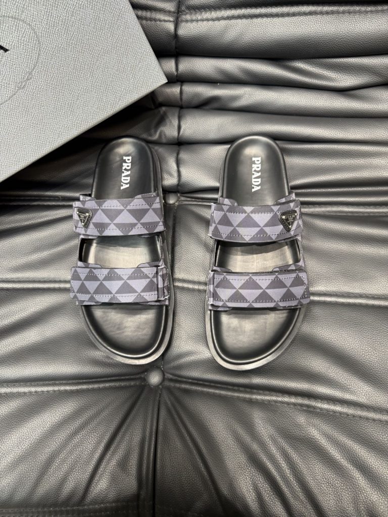 Fausses chaussures Prada Répliques de chaussures Jordan
