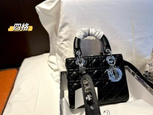 Reddit FashionReps Dior Bag  FashionReps Bags 10YAA1644
