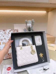 Reddit FashionReps Dior Bag  FashionReps Bags 10YAA1852