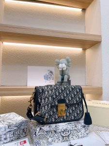 Reddit FashionReps Dior Bag  FashionReps Bags 10YAA1929