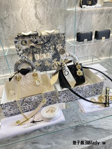 Reddit FashionReps Dior Bag  FashionReps Bags 10YAA2300