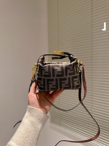 Reddit FashionReps Sac Fendi FashionReps Bags 09YAA5919