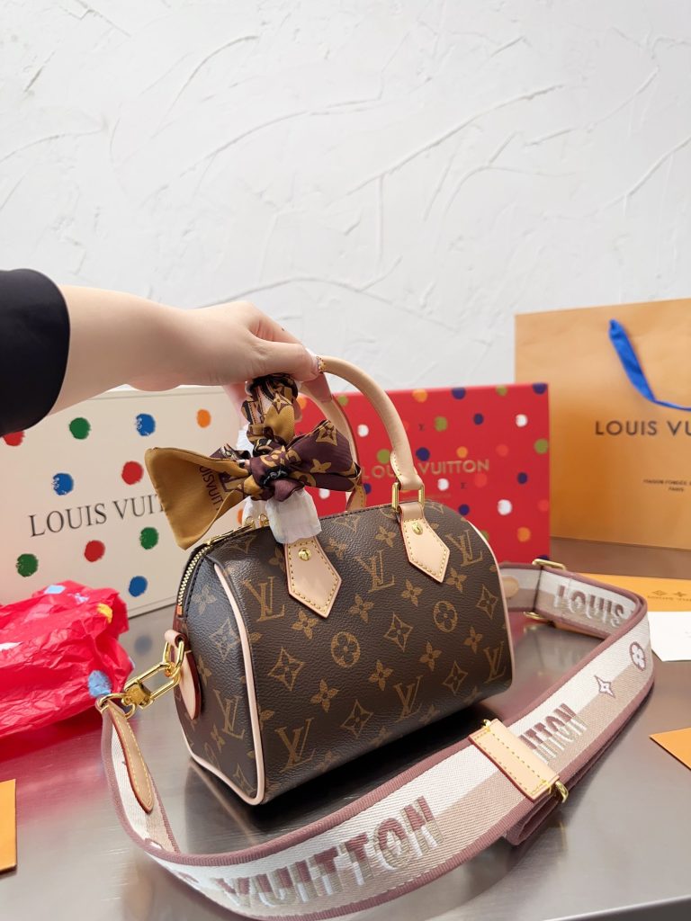 Reddit FashionReps LouisVuitton Bag  FashionReps Bags 07YAA10042