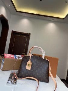 Reddit FashionReps LouisVuitton Bag  FashionReps Bags 07YAA10101