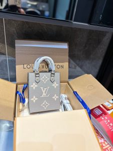 Reddit FashionReps LouisVuitton Bag  FashionReps Bags 07YAA10541