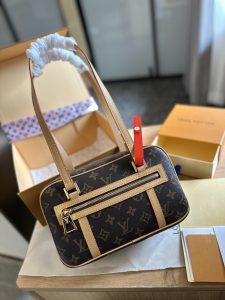 Reddit FashionReps LouisVuitton Bag  FashionReps Bags 07YAA12485