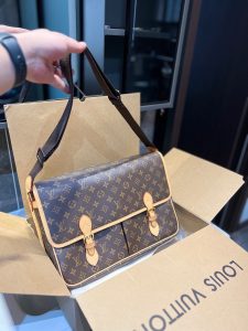 Reddit FashionReps LouisVuitton Bag  FashionReps Bags 07YAA14067