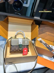 Reddit FashionReps LouisVuitton Bag  FashionReps Bags 07YAA14079