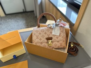 Reddit FashionReps LouisVuitton Bag  FashionReps Bags 07YAA9319