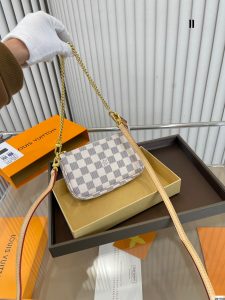 Reddit FashionReps LouisVuitton Bag  FashionReps Bags 07YAA9774