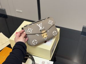 Reddit FashionReps Lv Bag  FashionReps Bags 09YAR7844