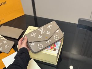 Reddit FashionReps Lv Bag  FashionReps Bags 09YAR7848