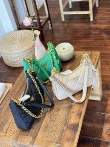 Reddit FashionReps Prada Bag  FashionReps Bags 05YAA16884