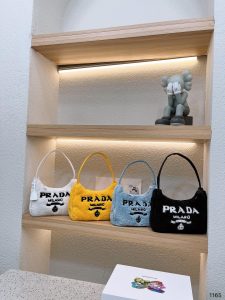 Reddit FashionReps Prada Bag  FashionReps Bags 05YAA17049