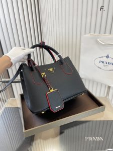 Reddit FashionReps Prada Bag  FashionReps Bags 05YAA17098
