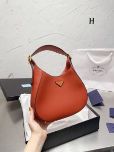 Reddit FashionReps Prada Bag  FashionReps Bags 05YAA17136