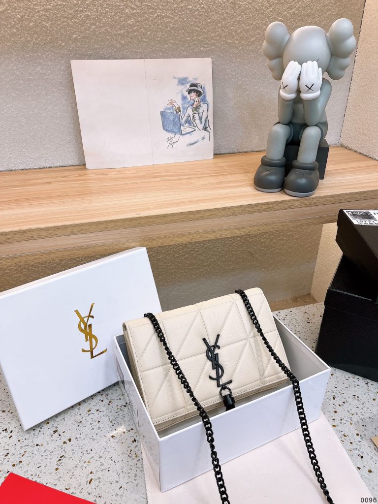 Reddit FashionReps Prada Bag  FashionReps Bags 05YAA17326