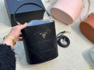 Reddit FashionReps Prada Bag  FashionReps Bags 05YAA17372