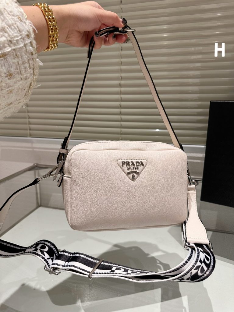 Reddit FashionReps Prada Bag  FashionReps Bags 05YAA17472