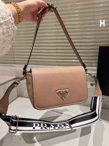 Reddit FashionReps Prada Bag  FashionReps Bags 05YAA17473
