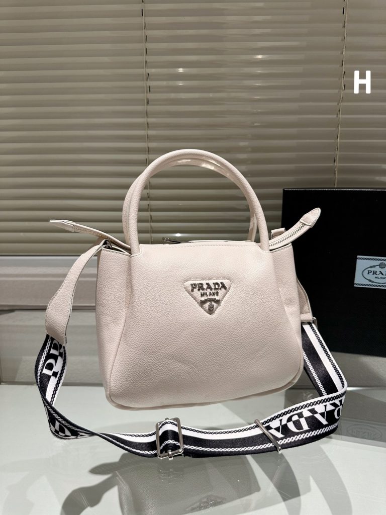 Reddit FashionReps Prada Bag  FashionReps Bags 05YAA17474