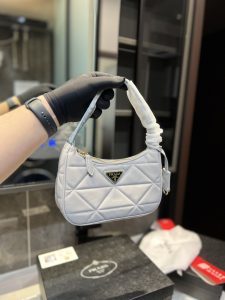 Reddit FashionReps Prada Bag  FashionReps Bags 05YAA17565