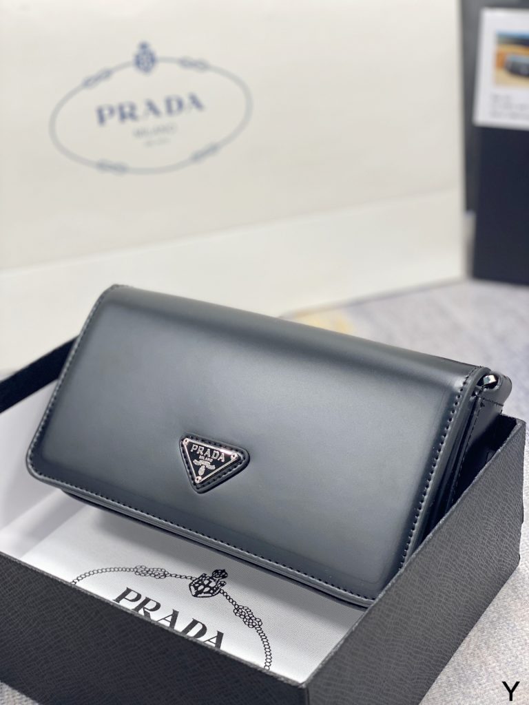 Reddit FashionReps Prada Bag  FashionReps Bags 05YAA17650 Prada Bag Prada Bag Prada Bag
