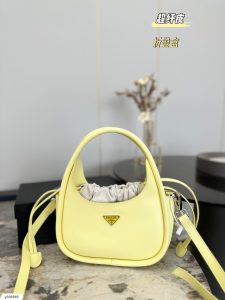 Reddit FashionReps Prada Bag  FashionReps Bags 05YAA17738 Prada Bag