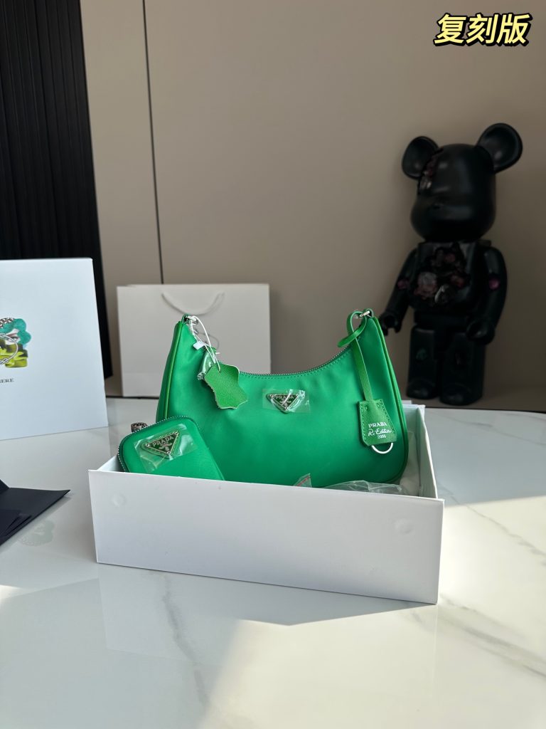 Reddit FashionReps Prada Bag  FashionReps Bags 05YAA17840