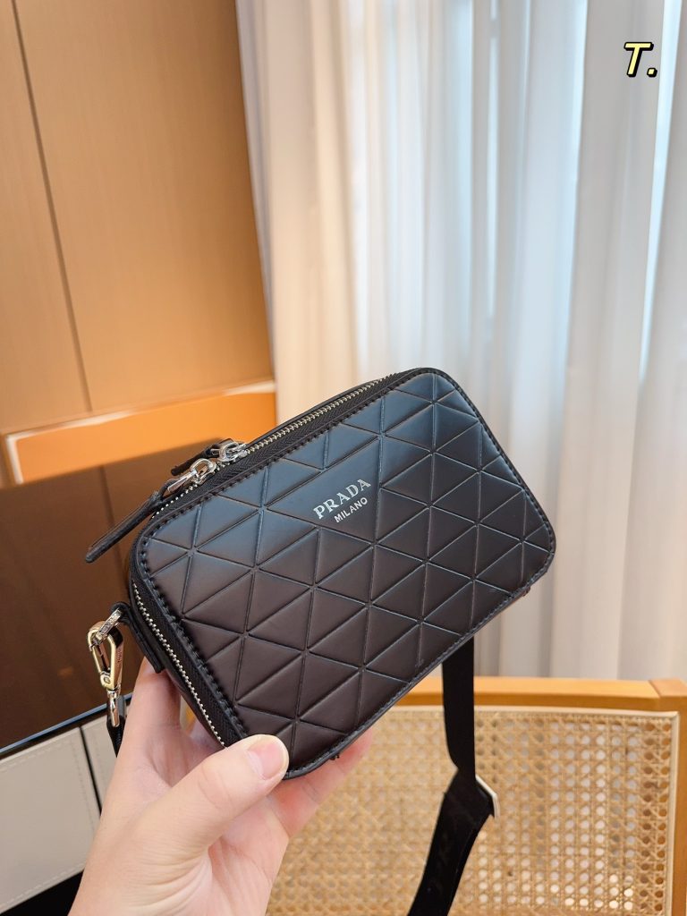 Reddit FashionReps Prada Bag  FashionReps Bags 05YAA18038
