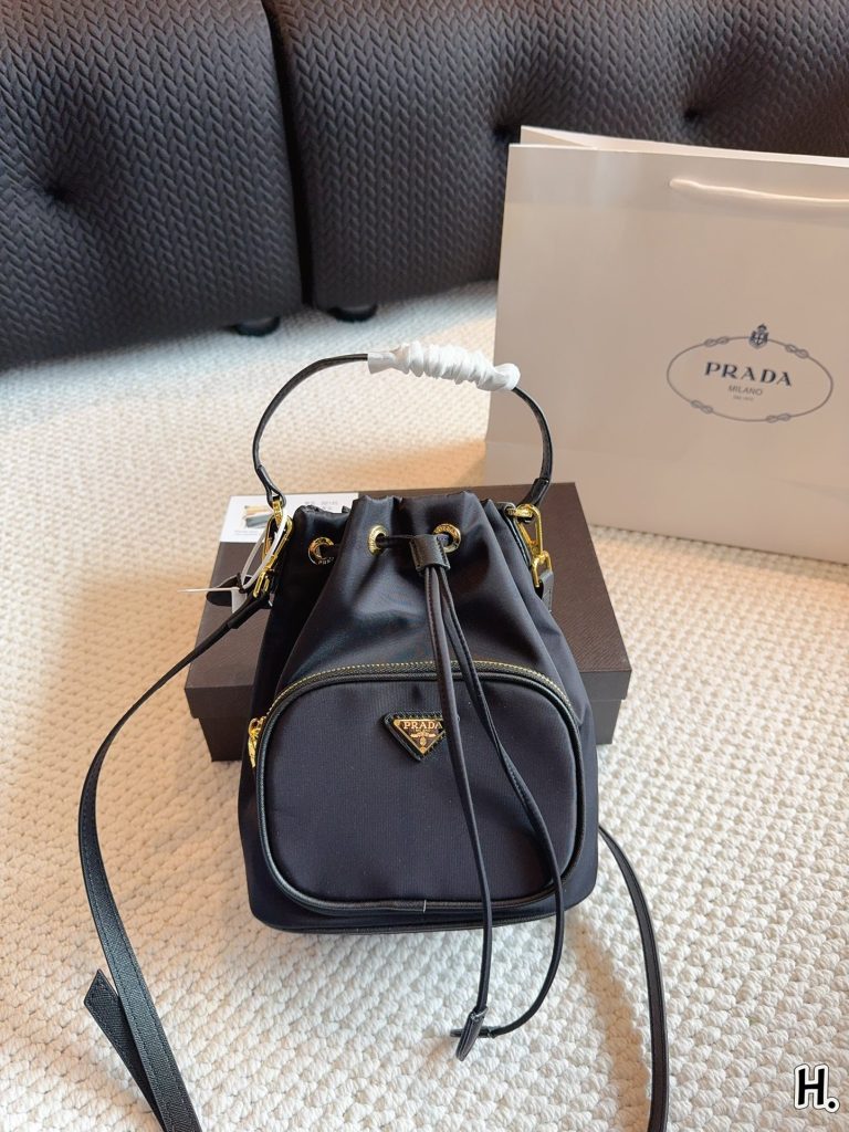 Reddit FashionReps Prada Bag  FashionReps Bags 05YAA18077