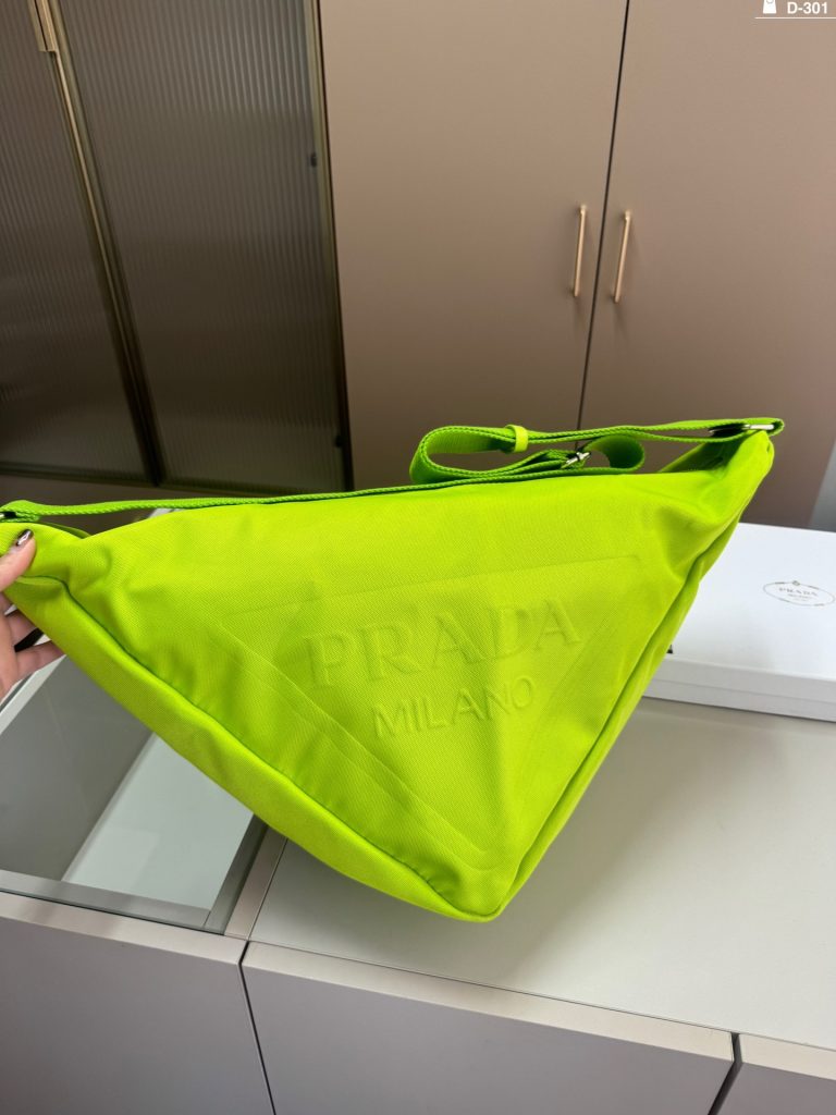 Reddit FashionReps Prada Tasche FashionReps Taschen 05YAA18505