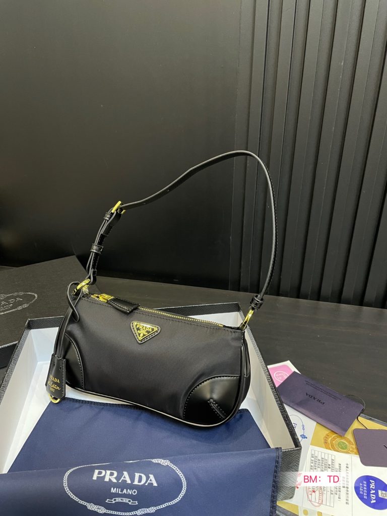 Reddit FashionReps Prada Bag  FashionReps Bags 05YAA18819