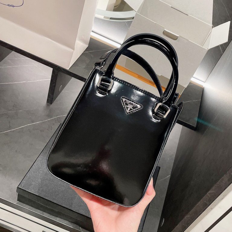 Reddit FashionReps Prada
