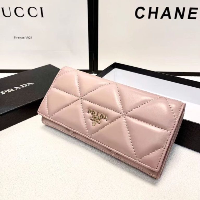 Reddit FashionReps Prada